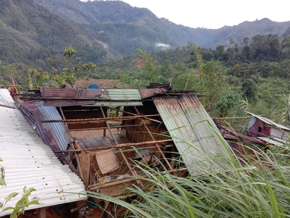 Xã Trà Mai: Gió lốc làm 04 căn nhà hư hỏng nặng