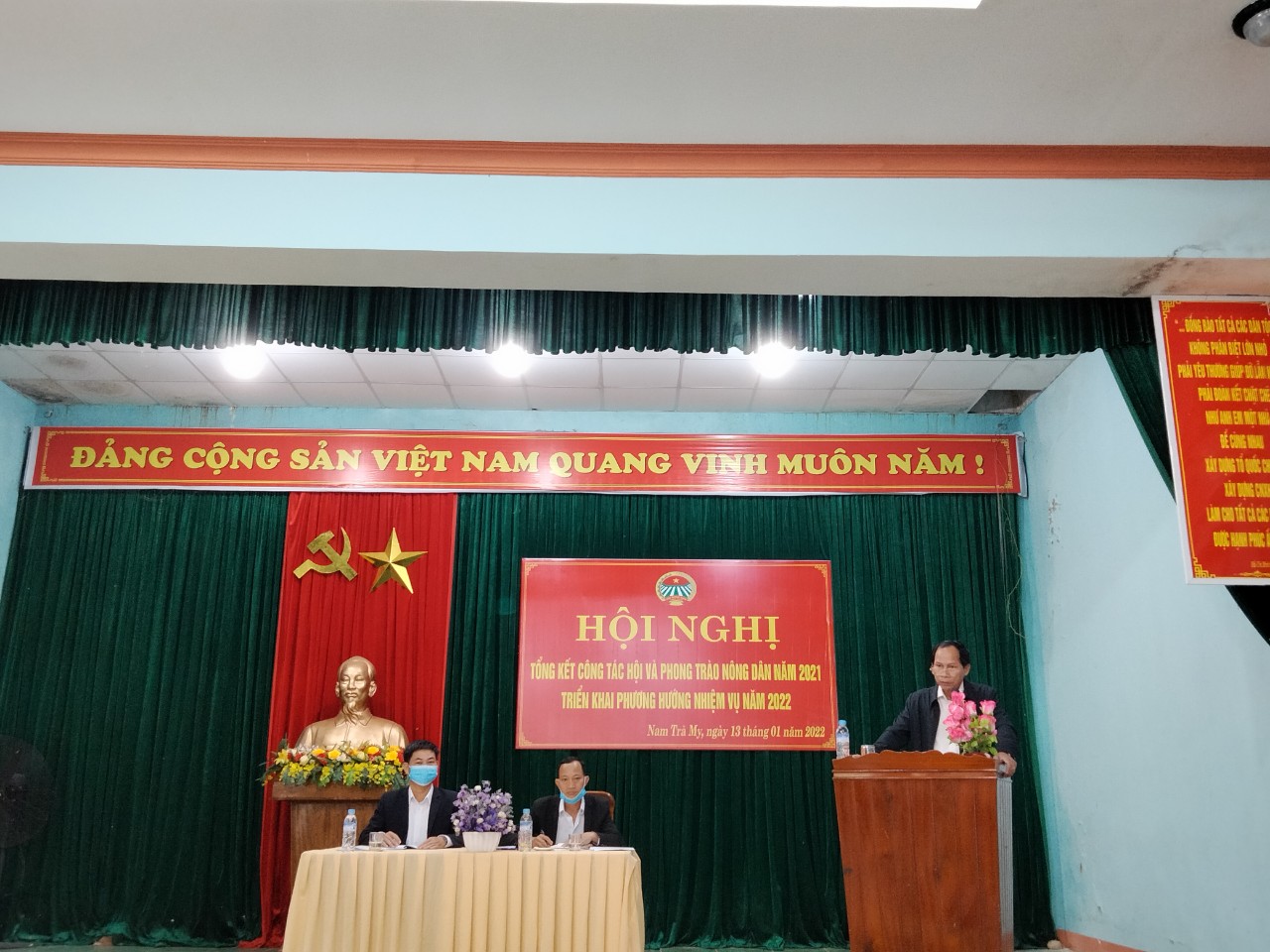 Đồng chí Lê Thanh Hưng, Bí thư Huyện ủy phát biểu chỉ đạo hội nghị
