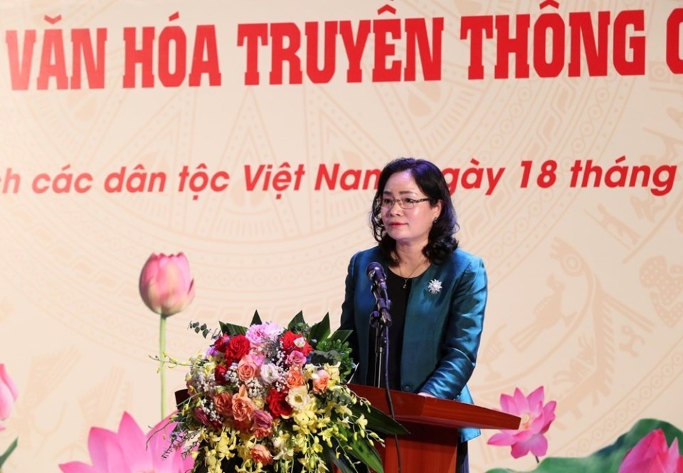 Thứ trưởng Trịnh Thị Thủy phát biểu tại Hội nghị.