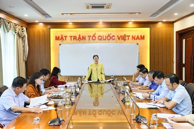 Quang cảnh cuộc họp