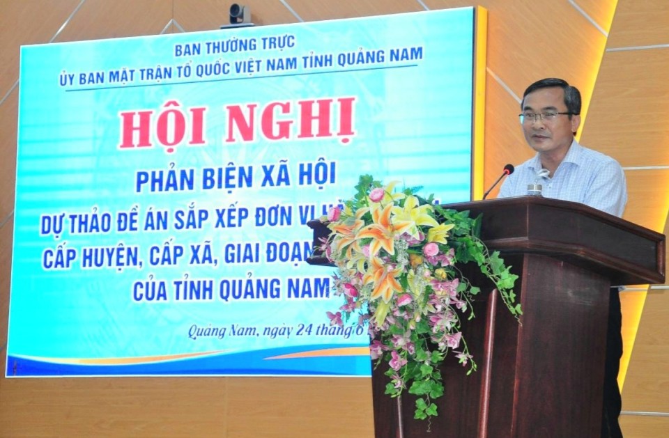 Ông Nguyễn Phi Hùng - PCT TT Ủy ban MTTQ Việt Nam tỉnh phát biểu khai mạc hội nghị