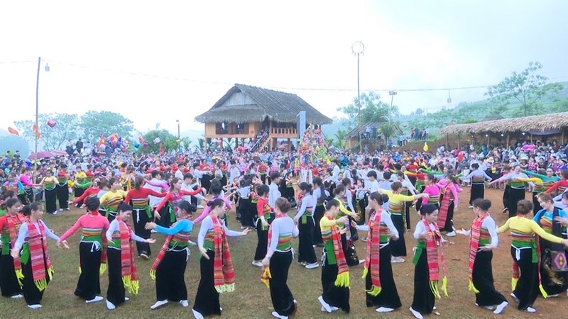 Những nội dung cơ bản của Nghị quyết Trung ương 8 khoá XIII về tiếp tục phát huy truyền thống, sức mạnh đại đoàn kết toàn dân tộc